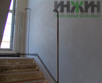 Монтаж электрики на лестнице в доме в КП "Кстининское Озеро"
