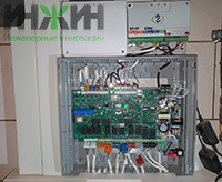 Контролер отопления ZONT Climatic 1.3 с блоками расширения в котельной дома в КП "Озерный Край Лыщево"