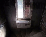 Монтаж радиатора Kermi на лестнице