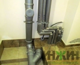 Монтаж магистралей водопровода и стояка канализации с ревизией