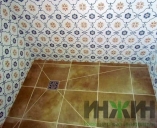 Установка трапа канализации в санузле